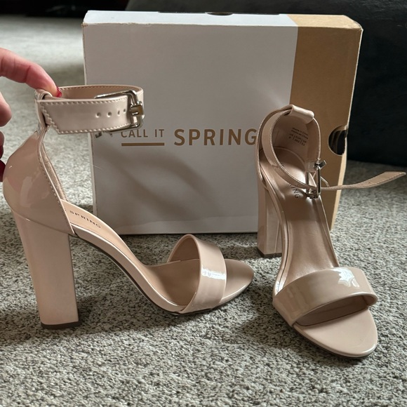 Call it spring Arther patent shiny sandals tan bone 4” block heel size 8 w/ box - Picture 1 of 15